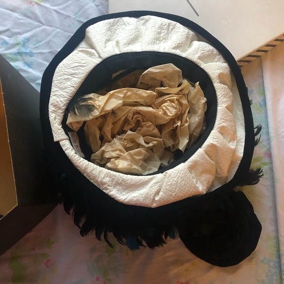 Vintage Dobb’s fifth Avenue hat & AE Burkhat fox fur muff in original boxes. - Picture 11 of 14